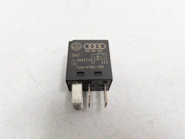 06 Lamborghini Gallardo #1310 Relay, Bentley Main 5 Pin Black V23074 8Z0951253