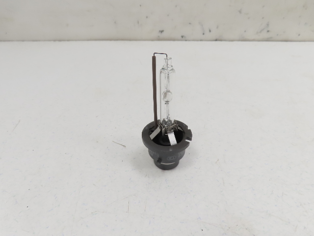 03 BMW Z4 E85 #1312 Headlight Bulb D2S Xenon HID OEM