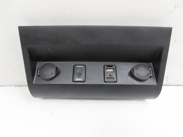 15 Toyota Tundra Crewmax #1318 trim, dash lower panel aux socket v12 55434-0C030