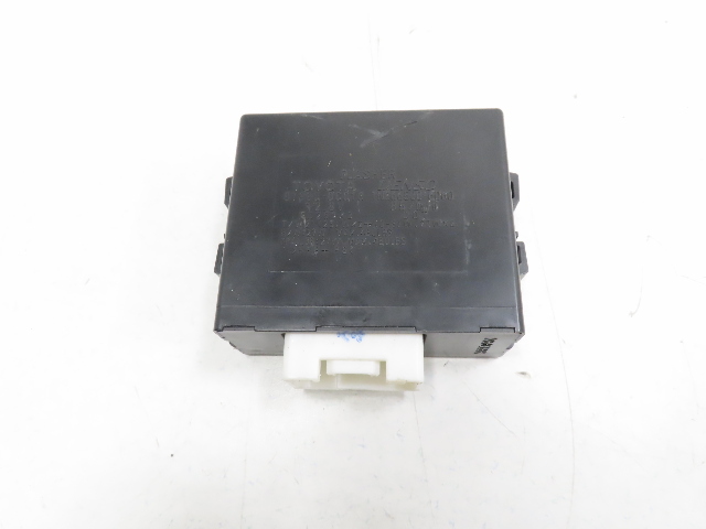15 Toyota Tundra Crewmax #1318 module, flasher computer unit hazard signal 81980-0C010