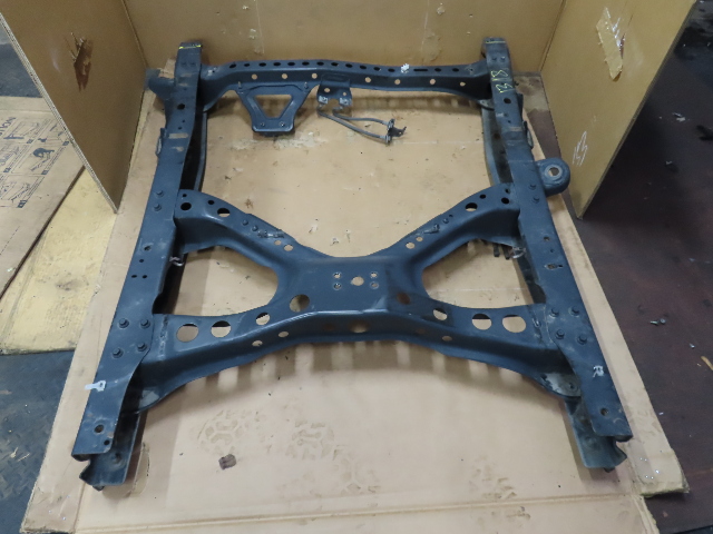 15 Toyota Tundra Crewmax #1318 Frame Rail, Trunk Bed Support Rear Wheels Cut