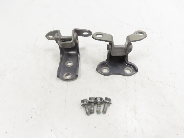 15 Toyota Tundra Crewmax #1318 hinge door pair, upper & lower rear right