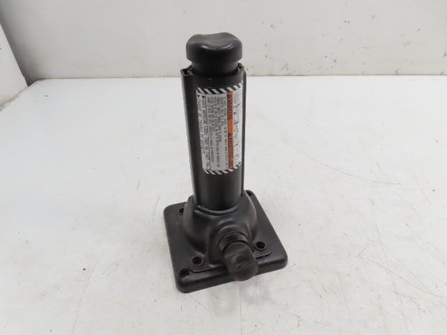 15 Toyota Tundra Crewmax #1318 truck jack road emergency 09111-0C050