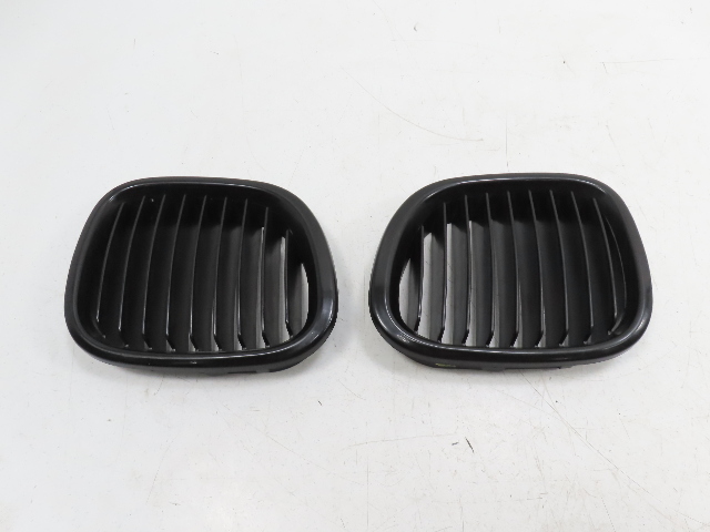 96 BMW Z3 E36 1.9L #1320 Grill Pair, Hood Kidney Aftermarket Black