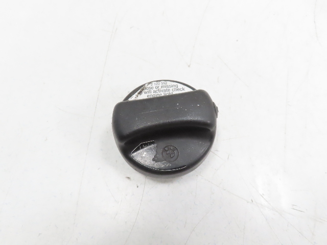 00 BMW Z3 E36 2.5L #1322 Fuel Gas Cap OEM 16116754492