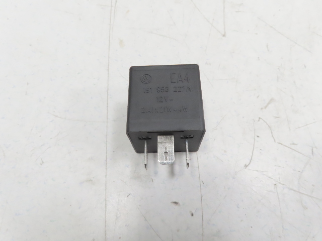 Porsche 944 Turbo 951 #1323 Relay, Turn Signal Flasher 191953227A