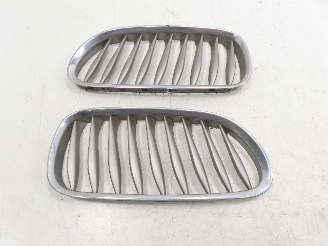 06 BMW Z4 E85 #1326 Grill Pair Bumper Kidney Grey Chrome OEM Front