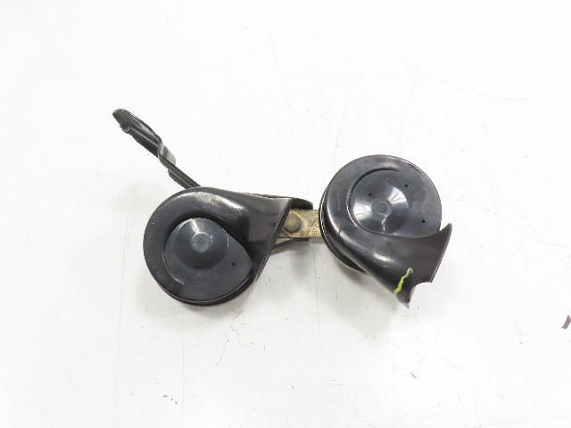 00 Bmw Z3 M #1327 Horn Set W/Mounting Bracket Hella