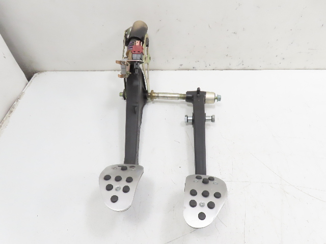 01 Porsche Boxster S 986 #1330 Pedal, Clutch & Brake Assembly 996 Manual Trans