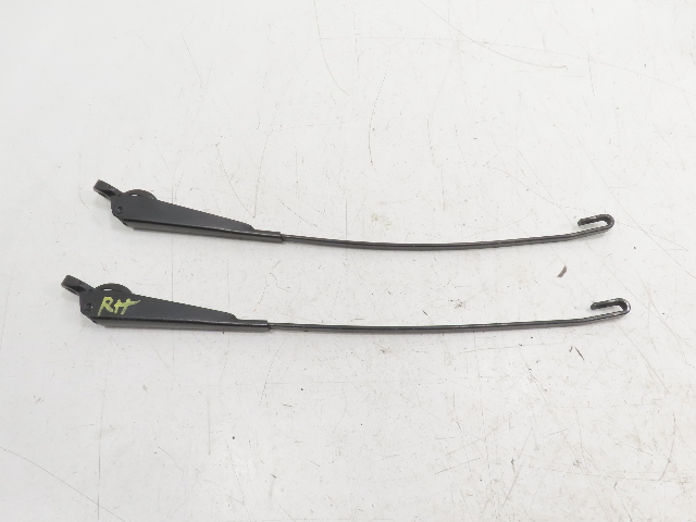 87 Porsche 928 S4 #1331 Windshield Wiper Arm Pair 92862821310