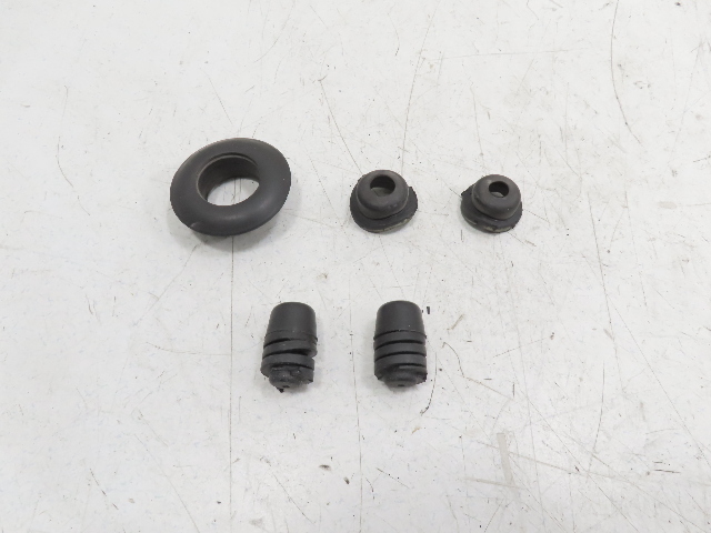 87 Porsche 928 S4 #1331 Seal & Stopper Gasket Buffer Hatch Tail Gate Trunk Wiper