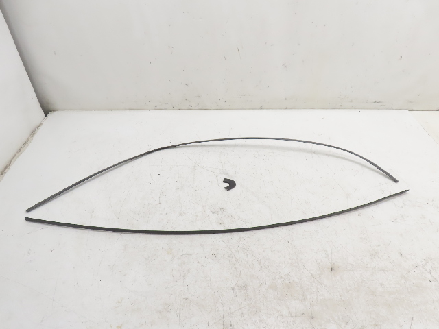 87 Porsche 928 S4 #1331 Trim, Rear Quarter Window Molding, Right Exterior