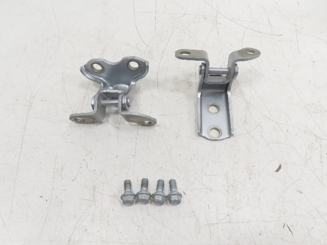 23 Toyota Corolla Cross #1332 Door Hinge Pair Upper & Lower w/ Bolts LH Rear 
