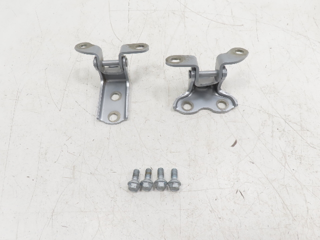 23 Toyota Corolla Cross #1332 Door Hinge Pair Upper & Lower w/ Bolts RH Rear 