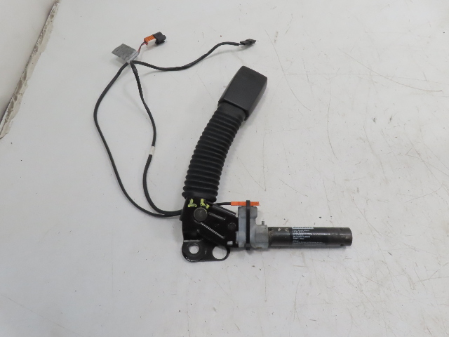 BMW Z3 E36 Seatbelt Tensioner Clip Buckle, Left 72118261651 96-98 72118399031