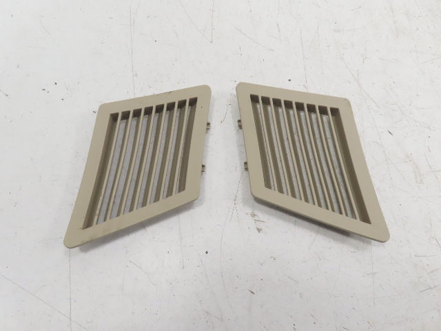 06 BMW Z4 E85 #1334 Trim Pair, Vent Grill, Rear Quarter 51437036510 51437036509