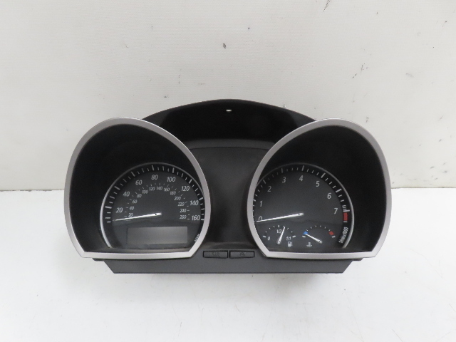 06 BMW Z4 E85 #1334 Instrument Cluster Speedometer Auto Trans 9117281