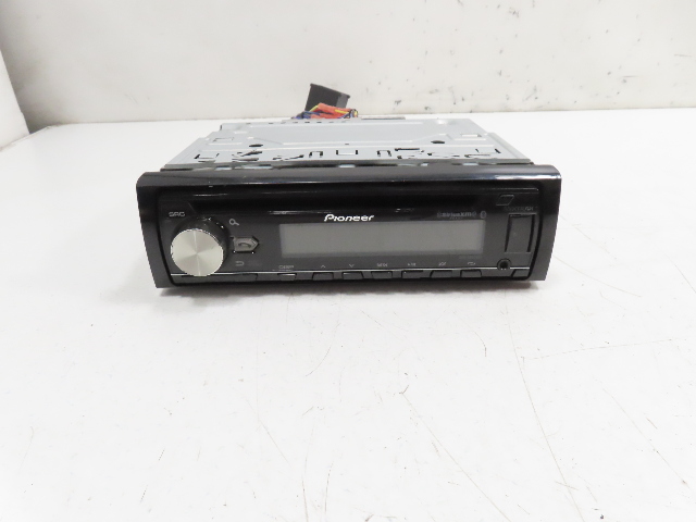 97 BMW Z3 E36 1.9L #1335 Pioneer Radio, CD Player Receiver Aux USB deh-s6000bs