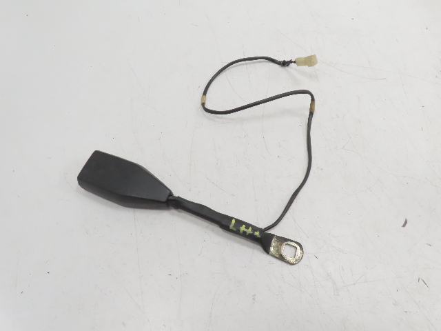 1988 BMW 325i E30 #1336 Seatbelt Clip Buckle Wiring & Plug LH Convertible 72111941407