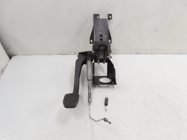 1988 BMW 325i E30 #1336 Pedal Box Manual Brake & Clutch w/ Master Cylinder 35111157719