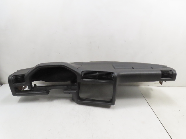 1988 BMW 325i E30 #1336 Dashboard, Trim Instrument Panel Black