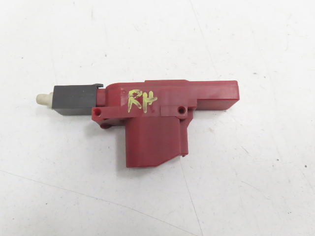 1988 BMW 325i E30 #1336 Actuator Door Locking Lock Latch Right 51261373183