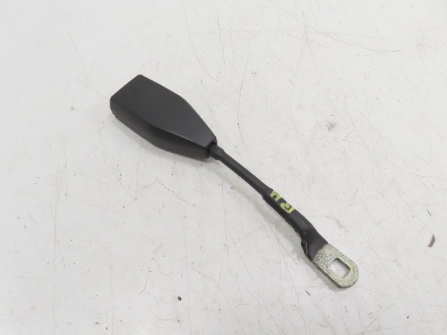 1988 BMW 325i E30 #1336 Seatbelt Clip Buckle Right Front Convertible