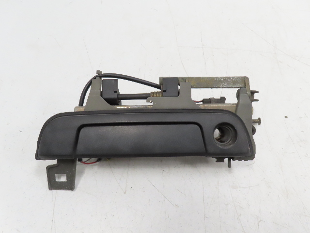 98 BMW Z3 E36 1.9L #1337 Door Handle, Exterior, Left