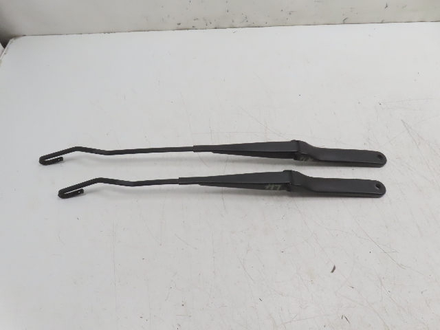 98 BMW Z3 E36 1.9L #1337 Wiper Arm Pair Windshield 61608389550 61608389549