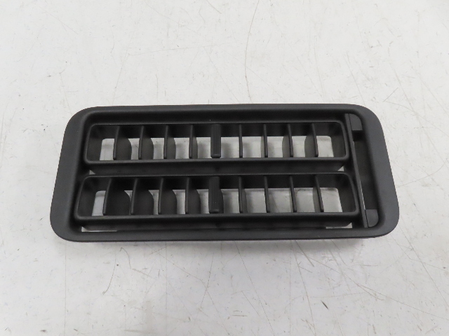 85 Porsche 928 S #1338 Trim, Center Vent, A/C Heater 92857304502