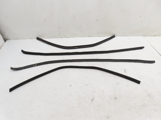 85 Porsche 928 S #1338 Seal, Window Scraper Set Door Left & Right