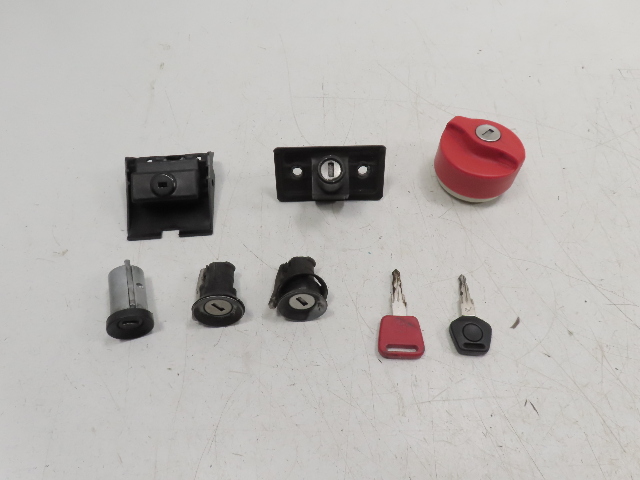 85 Porsche 928 S #1338 Lock Set, Ignition Door Trunk Glovebox Gas Cap 2 Keys
