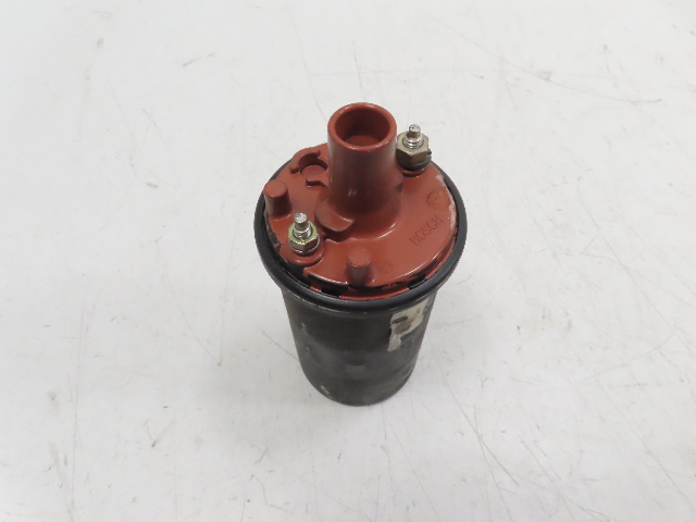 85 Porsche 928 S #1338 Ignition Coil Bosch, 0221118322