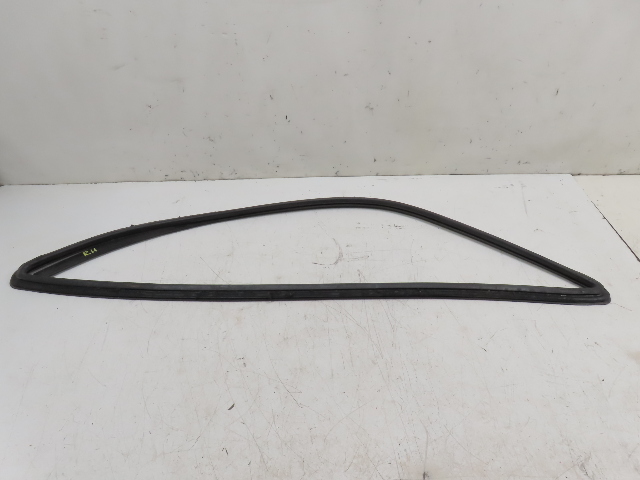 85 Porsche 928 S #1338 Seal, Rear Quarter Window Weatherstrip, Right