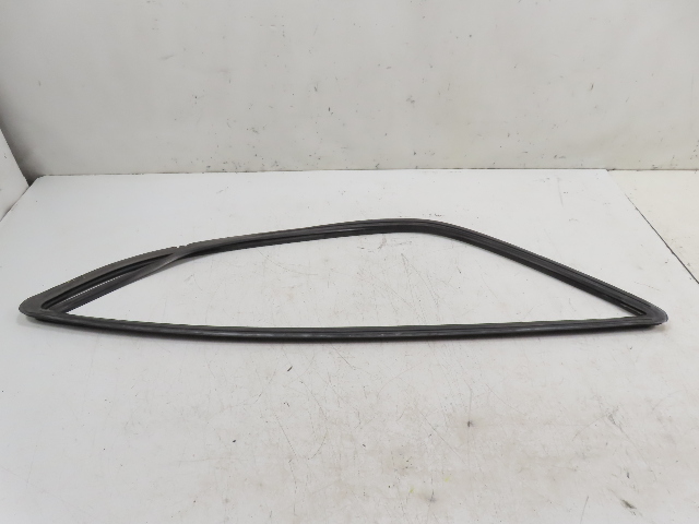 85 Porsche 928 S #1338 Seal, Rear Quarter Window Weatherstrip, Left