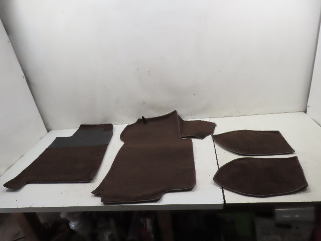 85 Porsche 928 S #1338 Carpet Set, Floor Mat Brown Front & Rear