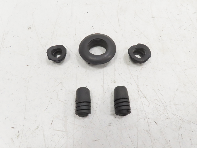85 Porsche 928 S #1338 Seal & Stopper Gasket Buffer Hatch Tail Gate Trunk Wiper