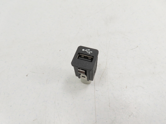 BMW Z4 E89 Switch, USB Audio Adapter Connection 84109237656