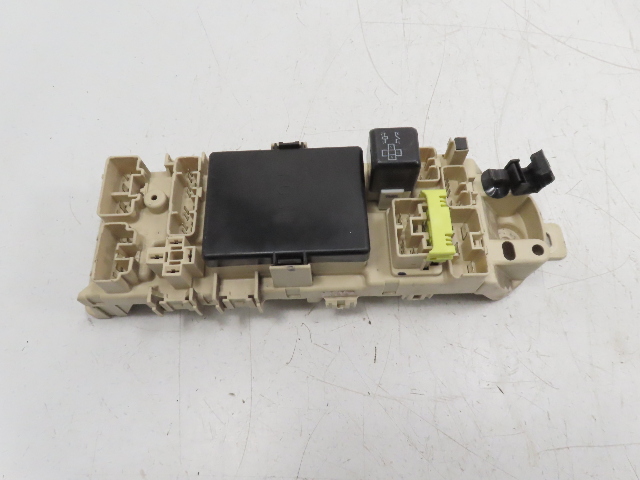 Lexus SC400 SC300 Module, Integrated Fuse Box Control Relay 82641-24070