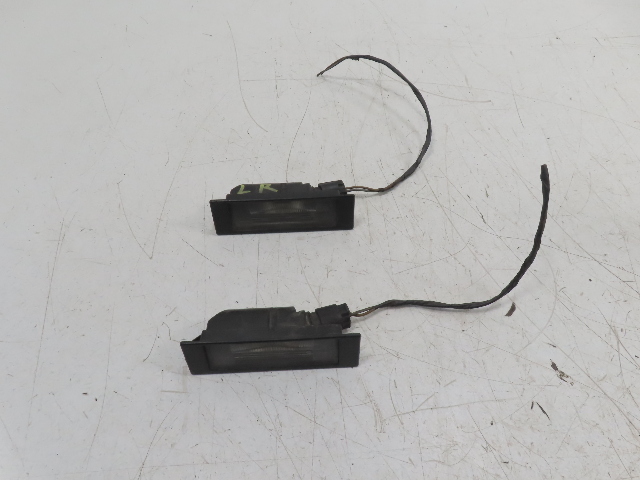 BMW Z4 E85 Light Lamp Pair, License Plate w/ Wire & Plug 6913913