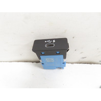 21 BMW F44 228 xi #1339 USB Port, Console Media Hub Rear 84108711939