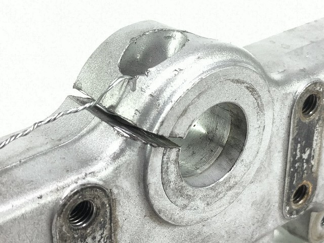 クランプ 01 Ducati Monster 750 Top Upper Triple Clamp Tree DAMAGED