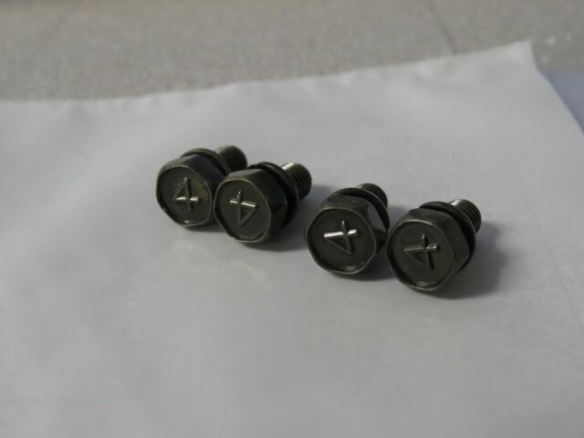 QTY 32 | 2005-2009 Suzuki BURGMAN 400 CA Bolt New OEM 01570-0510B