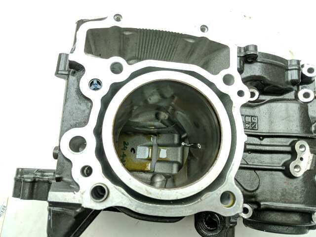 22 BMW G310GS Engine Motor Case Block