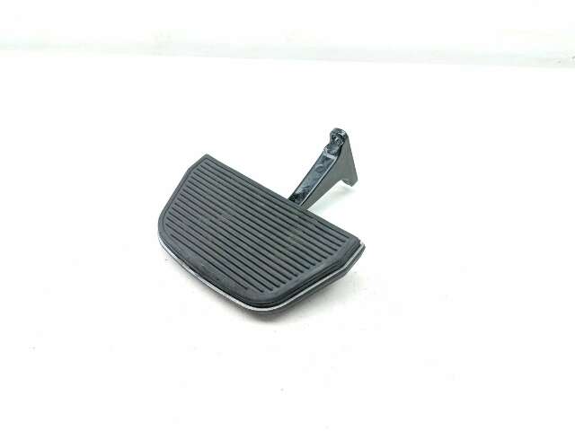 17 Harley FLHTCUTG Tri Glide Ultra Rear Passenger Floorboard