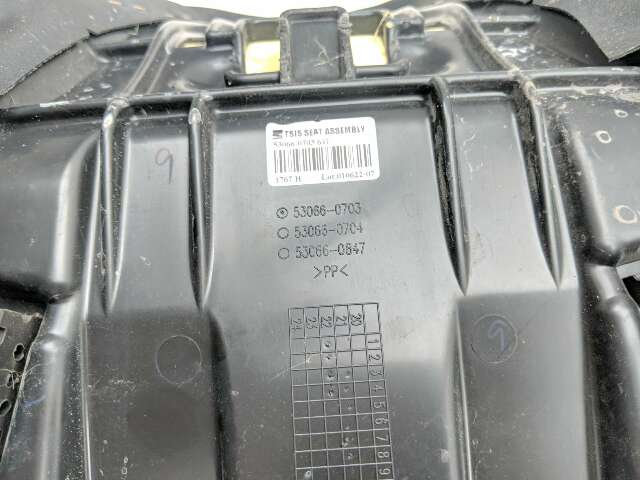 23 Kawasaki  KLR650 Front Driver Seat 53066-0703