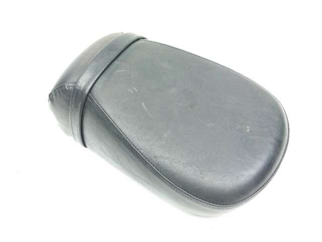 03 Kawasaki Vulcan 1500 Classic VN1500 Rear Passenger Seat