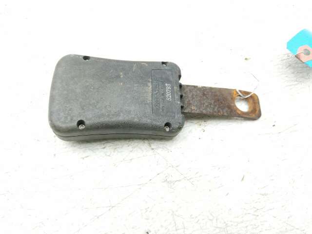 18 Club Car Carryall 1700 Front Right Seat Safety Seatbelt Buckle