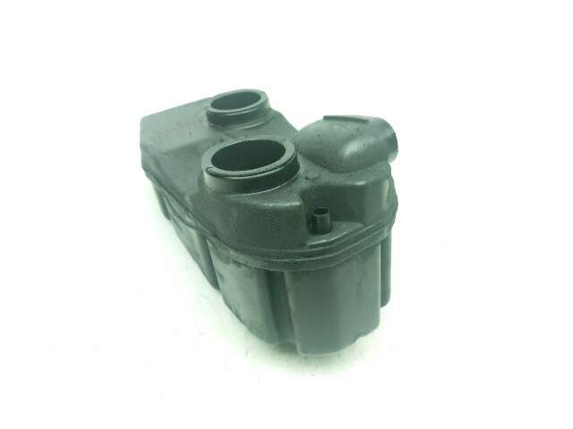 02 Yamaha V Star XVS 1100 Air Intake Filter Housing