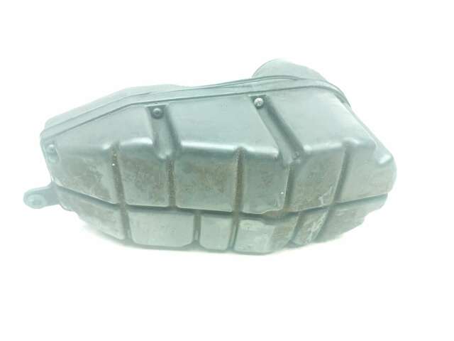 02 Yamaha V Star XVS 1100 Air Intake Filter Housing